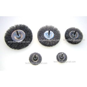 Szczotka tarczowa  fi  80 z trzpieniem fi 6